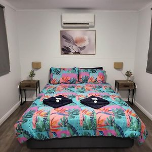 Aaok Lakes Resort And Caravan Park
